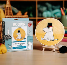 Load image into Gallery viewer, Moominpappa Sitting Needle Felt Craft Kit