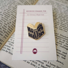 Load image into Gallery viewer, Readers Gonna Read - Book Lover Enamel Pin Badge - Reading