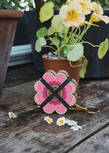 Load image into Gallery viewer, Keyring Flower Press - Pinks & Blues