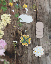 Load image into Gallery viewer, Keyring Flower Press - Greens & Yellows