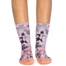 Load image into Gallery viewer, Women's Yoga Cats Socks: Shoe Size 5-9
