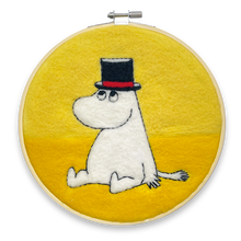 Load image into Gallery viewer, Moominpappa Sitting Needle Felt Craft Kit
