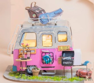 DIY House - Happy Camper
